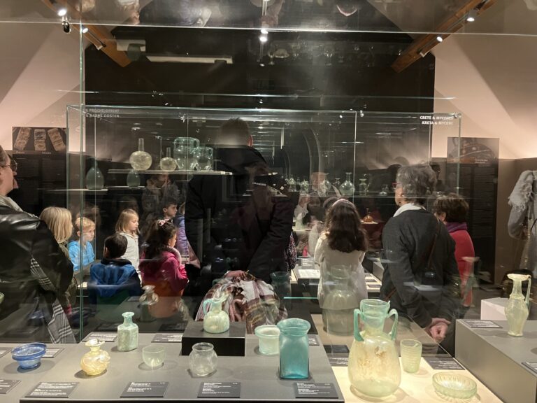 Stage d’été pour les 7-10 ans au Musée du Verre de Charleroi > 14/07 au 18/07